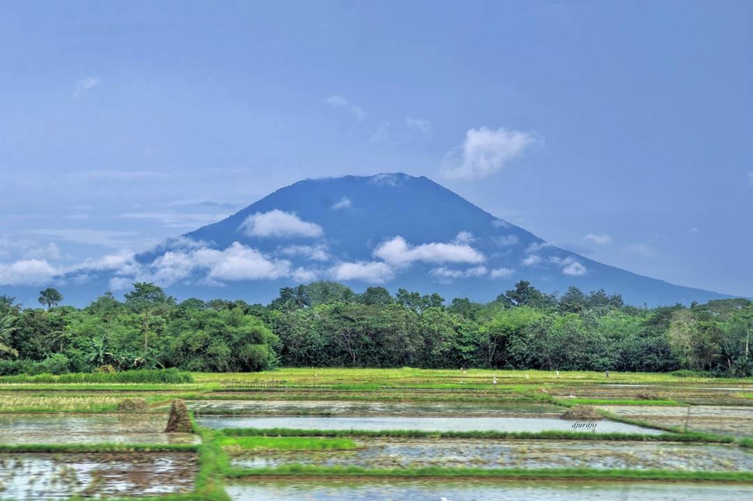 Gunung Karang